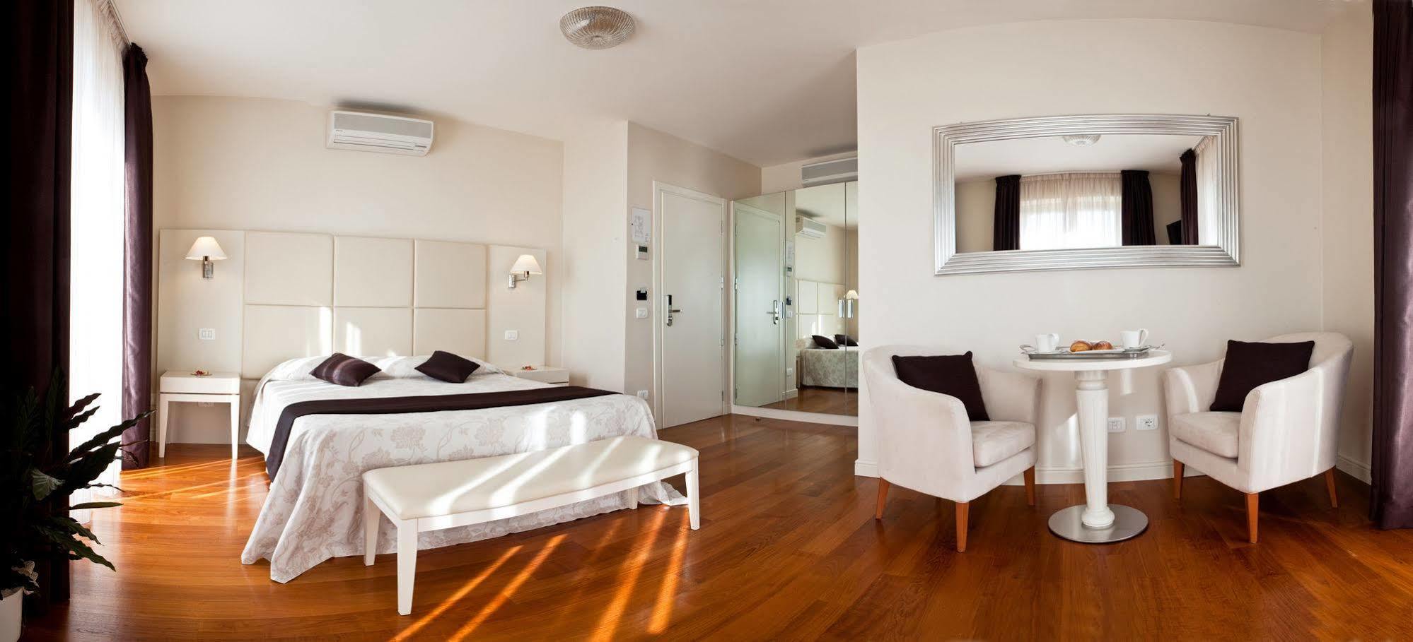 Hotel & Residence Exclusive Marina di Carrara Kültér fotó